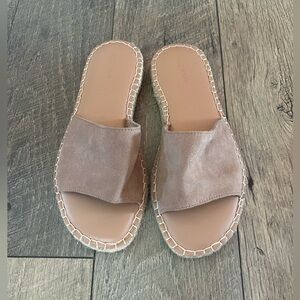 NWOT Old Navy Sandals size 9 brand new never worn